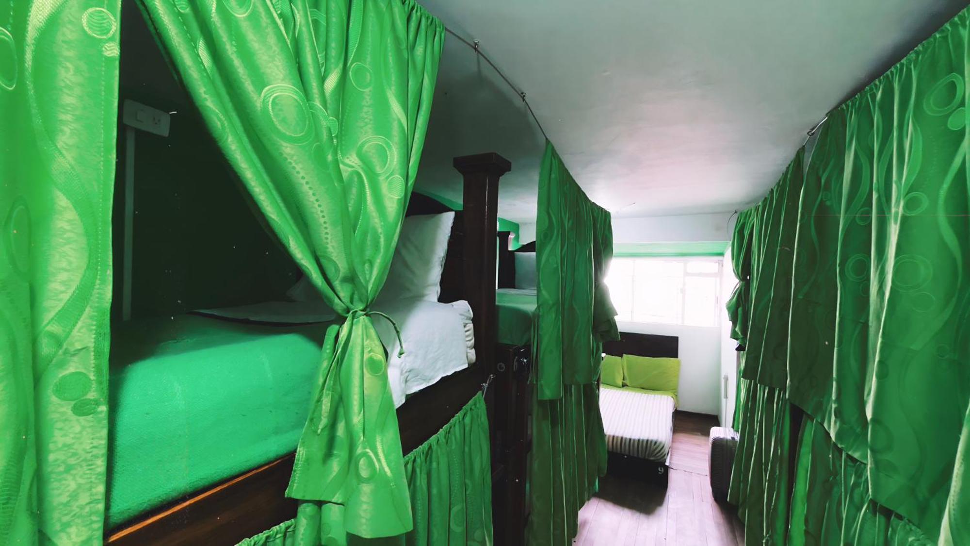 82Hostel ボゴタ エクステリア 写真